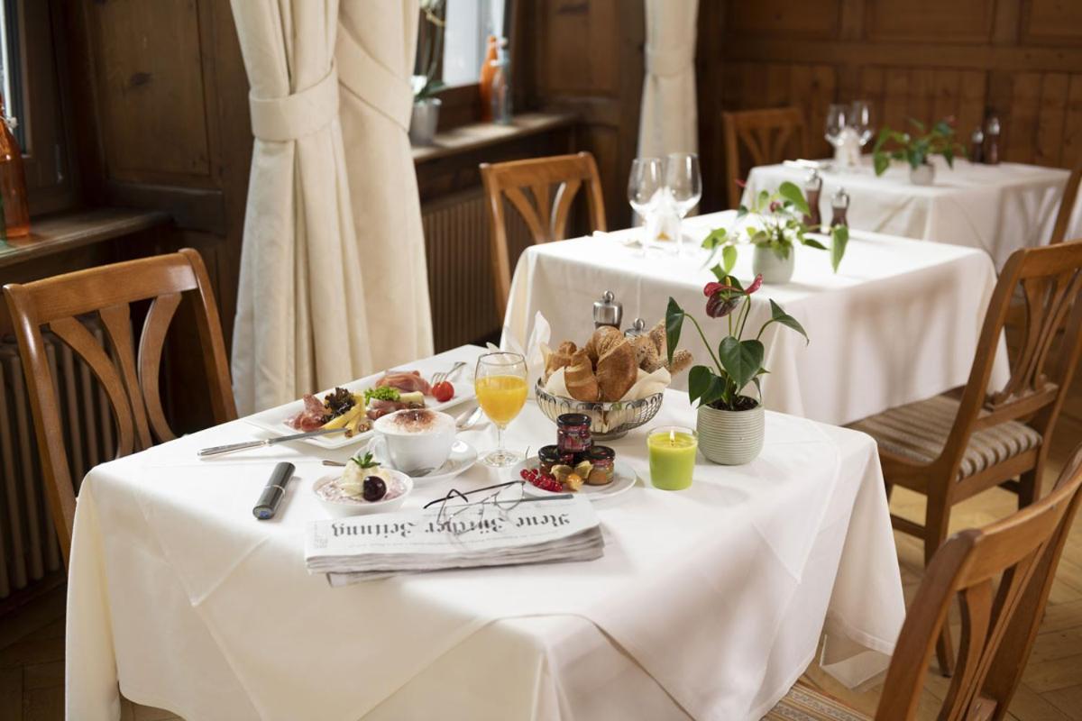 Hotel Fravi Andeer Bagian luar foto