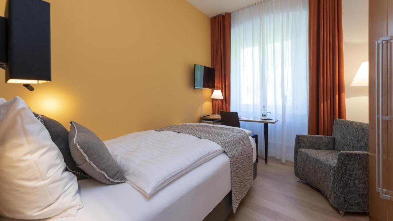 Hotel Fravi Andeer Bagian luar foto