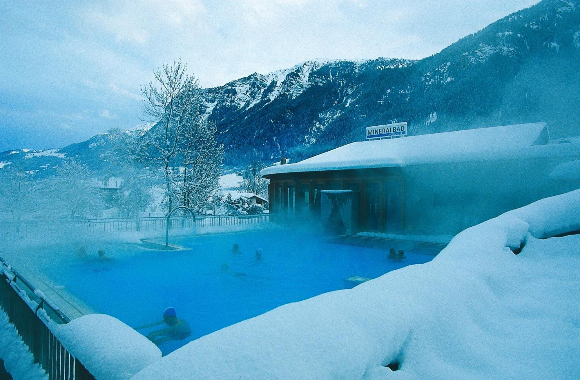 Hotel Fravi Andeer Bagian luar foto