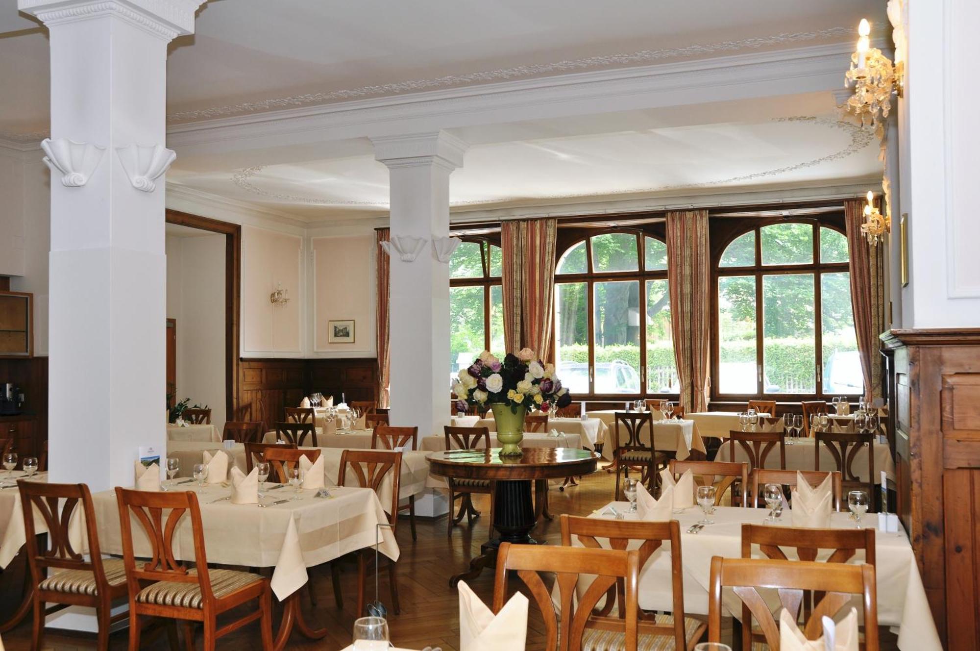 Hotel Fravi Andeer Bagian luar foto