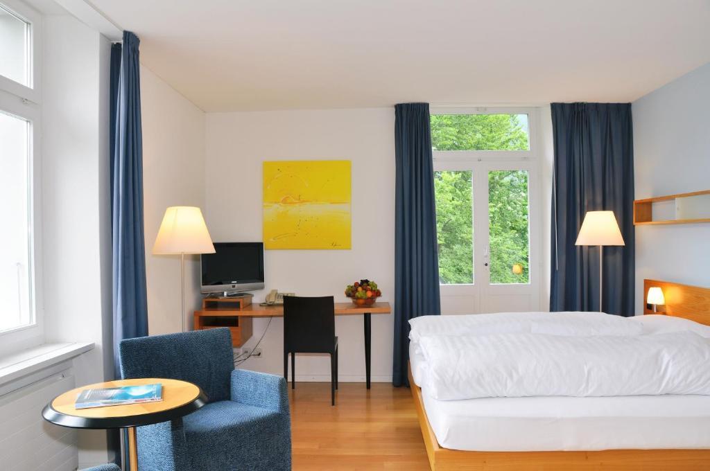 Hotel Fravi Andeer Bagian luar foto